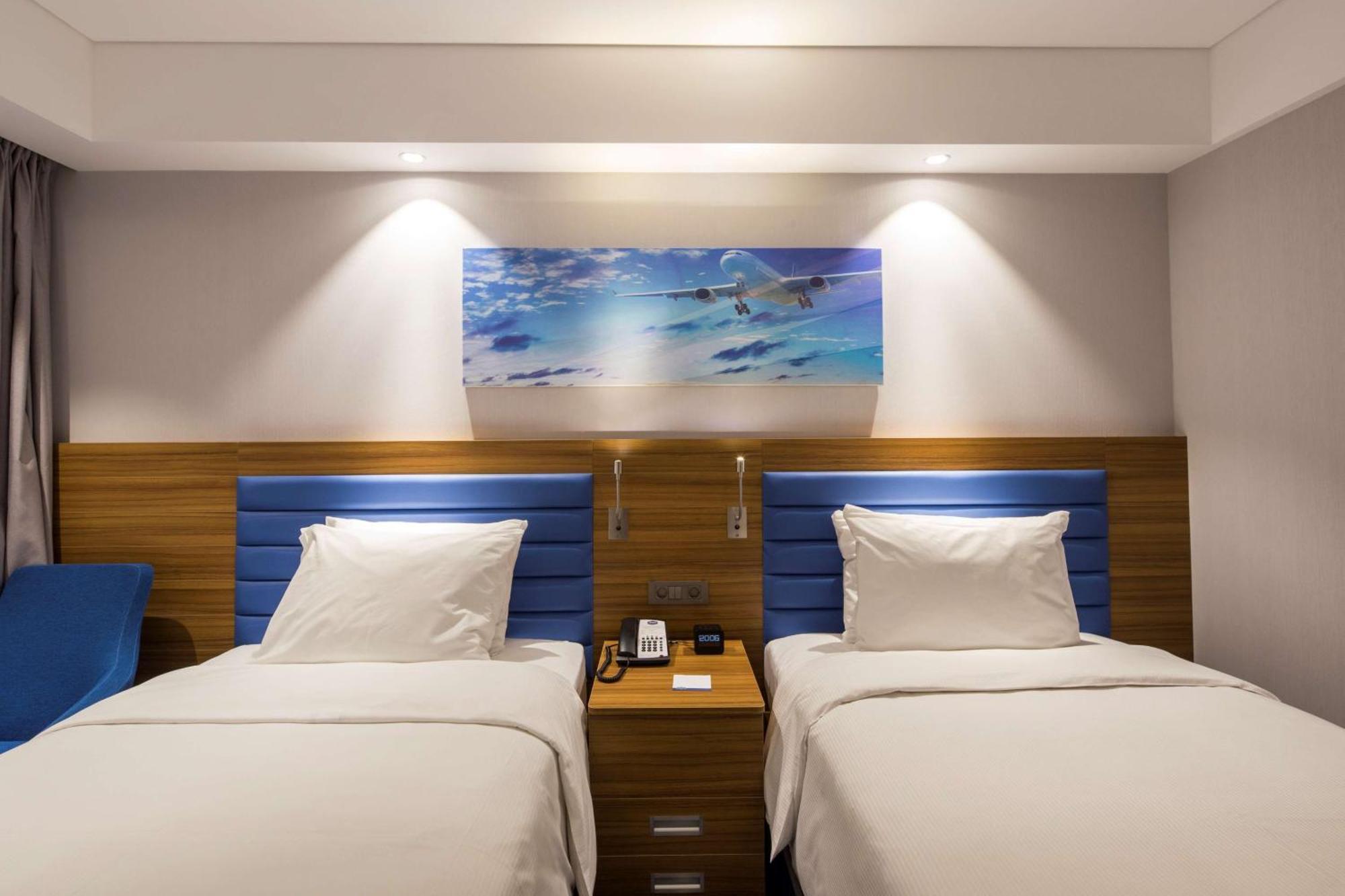 Hampton By Hilton Istanbul Kurtkoy Hotel Exterior photo