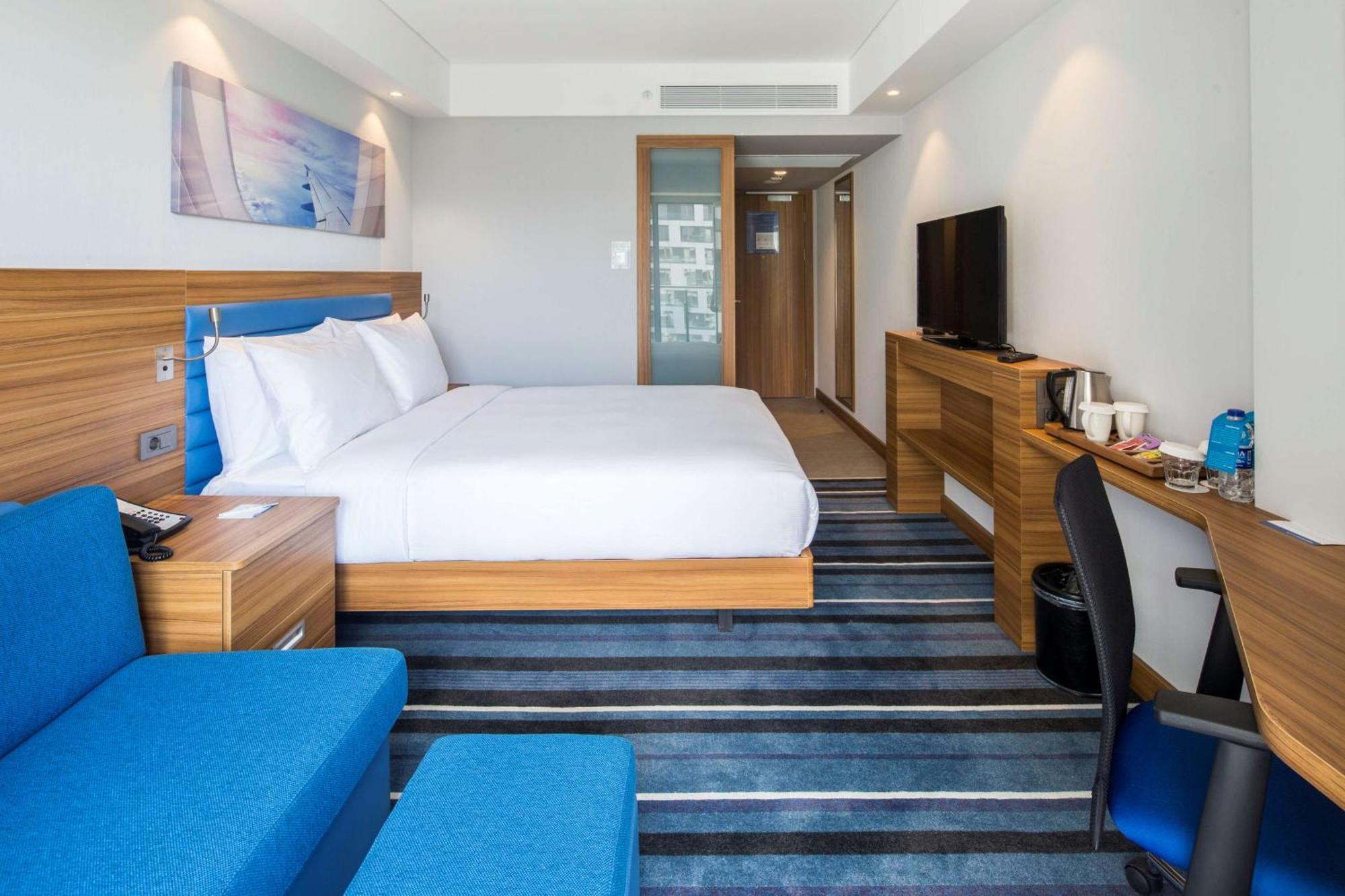 Hampton By Hilton Istanbul Kurtkoy Hotel Exterior photo