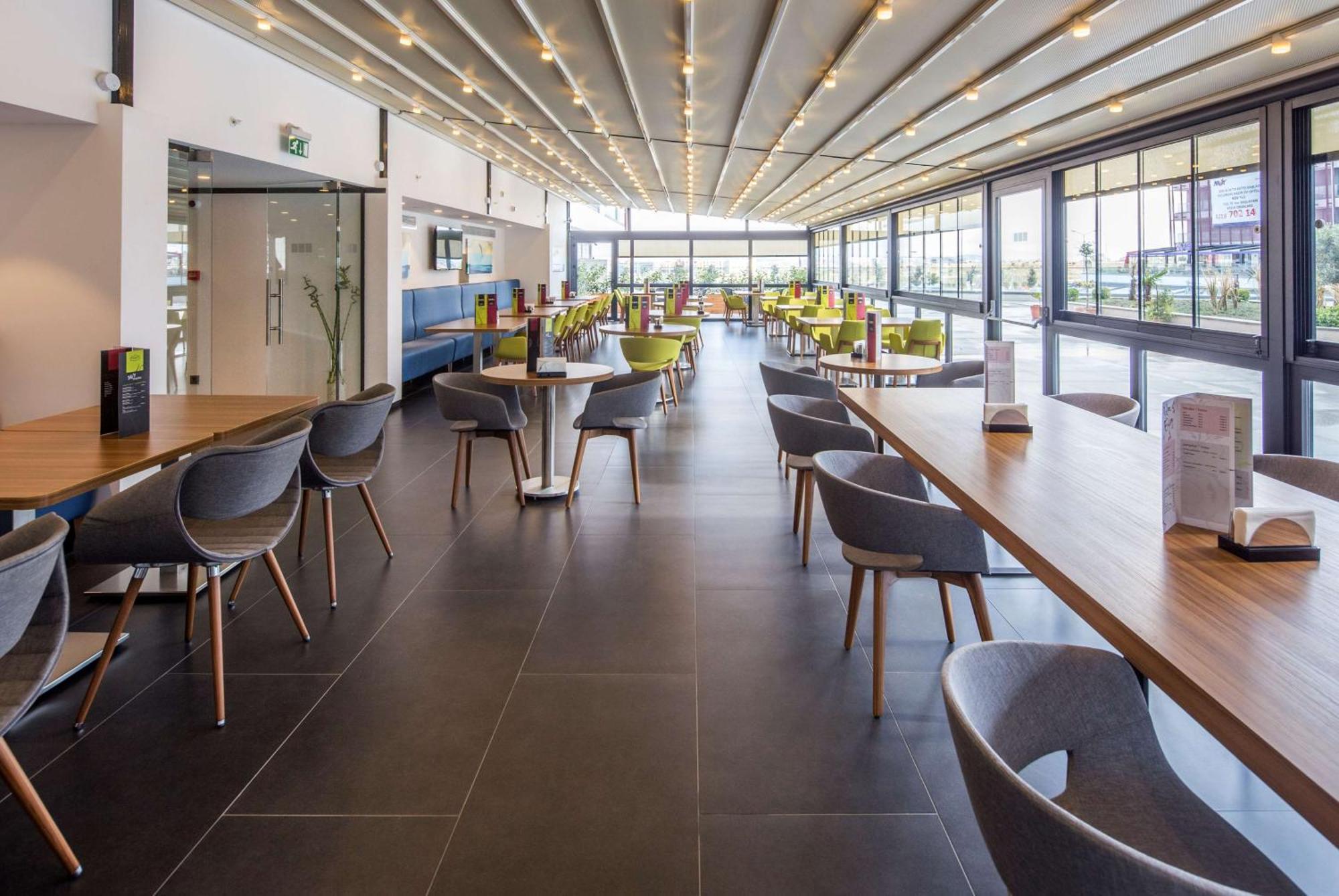 Hampton By Hilton Istanbul Kurtkoy Hotel Exterior photo