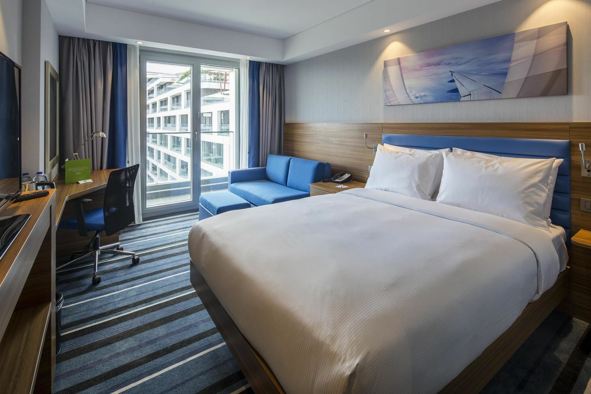 Hampton By Hilton Istanbul Kurtkoy Hotel Exterior photo